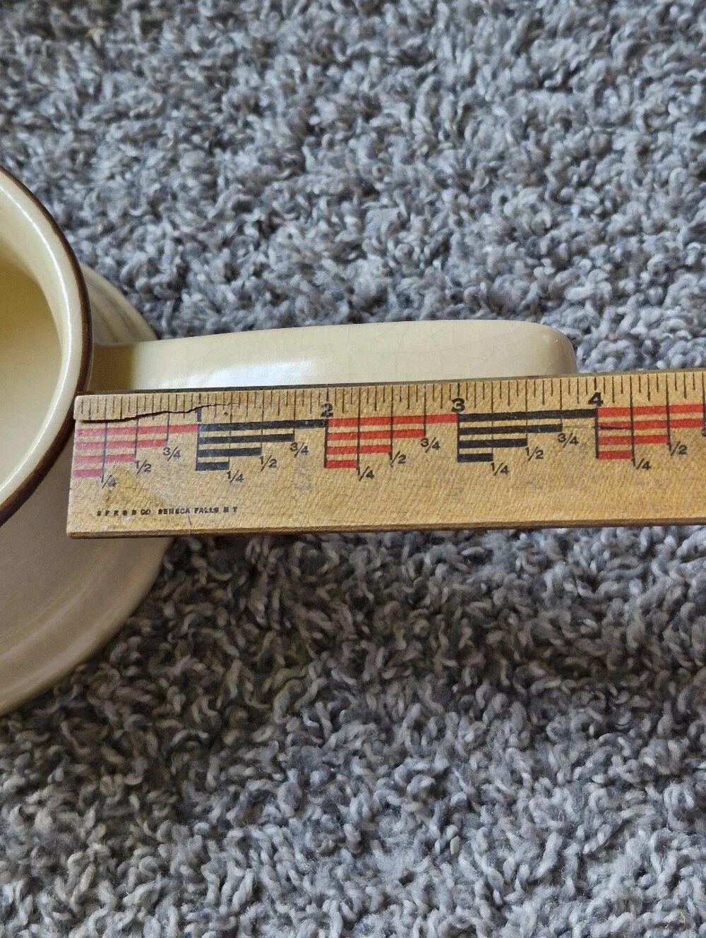 Pfaltzgraff Village 1976 Cream Gravy Boat